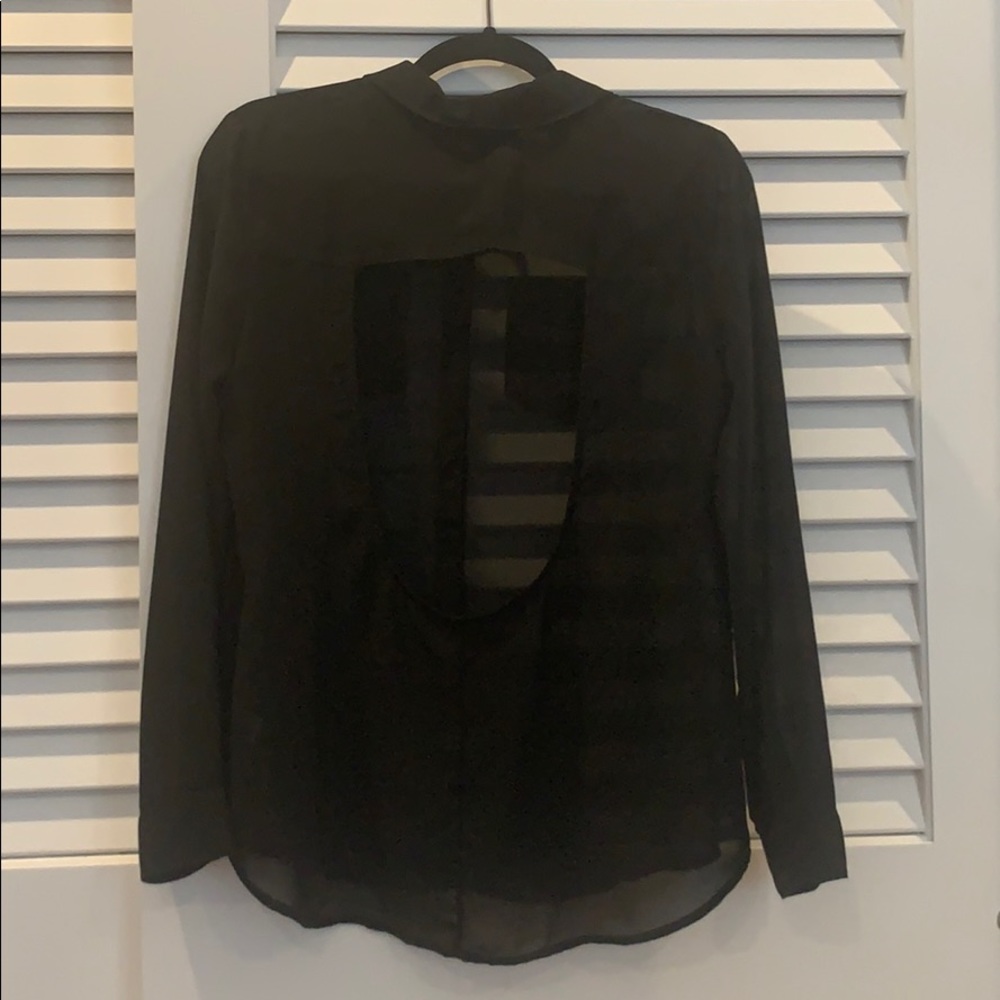 🌸 3/$15 Black Chiffon Backless Blouse - Picture 2 of 4